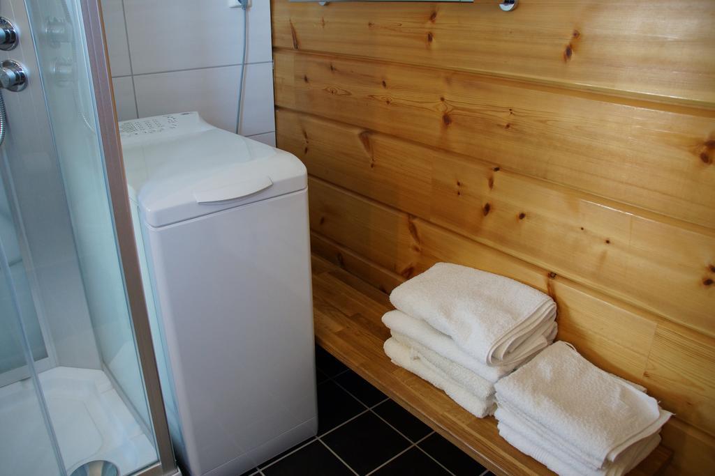Aaroybukt Guesthouse Aroybukta Eksteriør billede